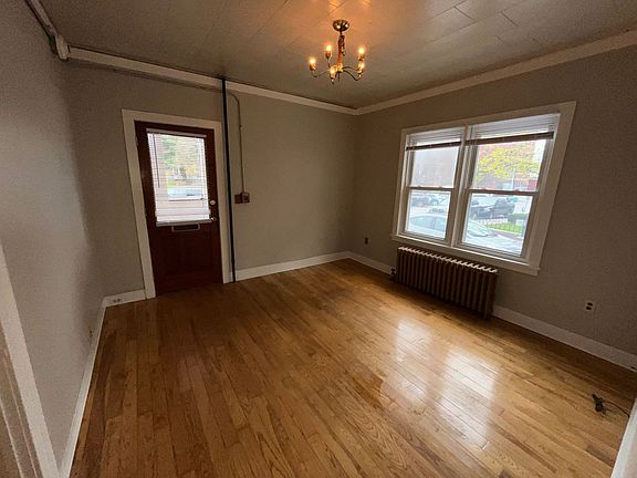 2nd image of 21-25 Elmwood Ave #25-03