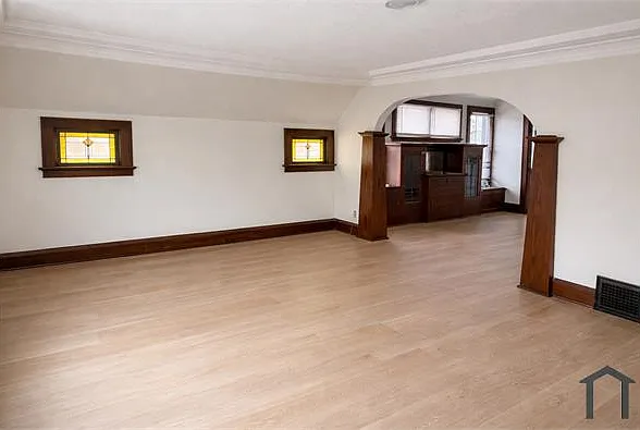 2 bed, $1,200 — Photo 2