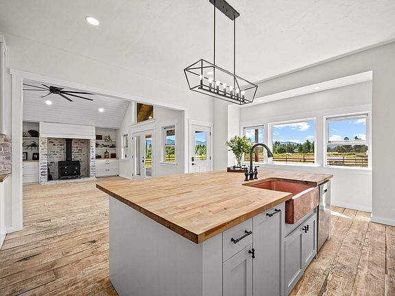 4th image of 637 Cascade Ln