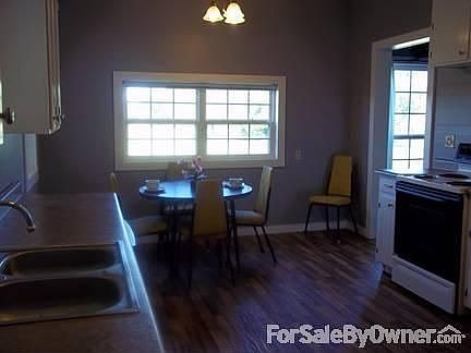 Large eat-in kitchen
						:
						Plenty of room for helpers