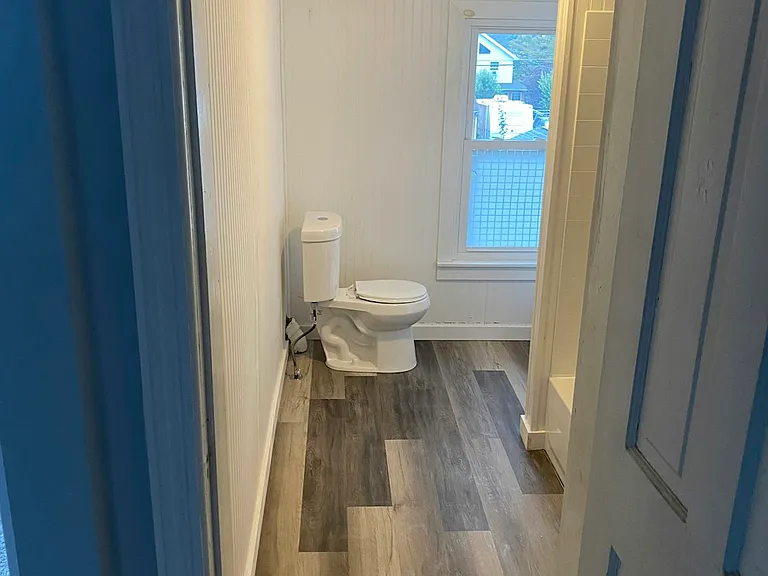 Bathroom (From doorway)