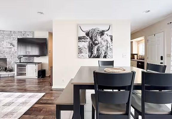 4th image of 336 Everhard Rd SW #1