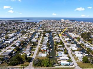 6802 Flicker Ln, Hudson, FL 34667