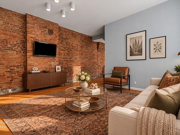 4th image of 561 Milton Street
