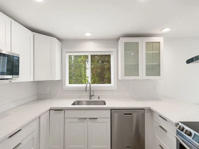211 3rd St S — Photo 14