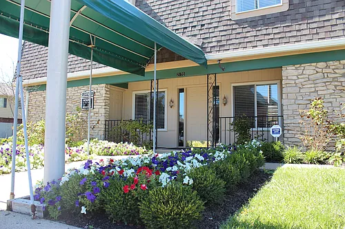 Braeburn Village Photo 1