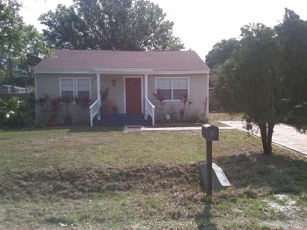 Property main image