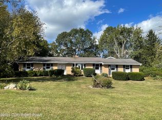 122 Leisure Ln, Effort, PA 18330
