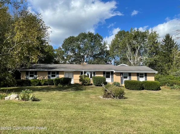 122 Leisure Ln, Effort, PA 18330