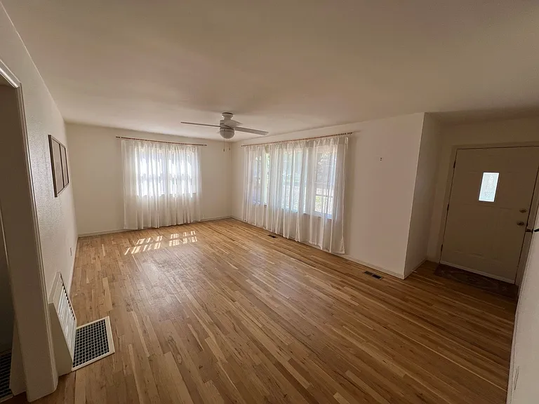 831 Capitol Hill St — Photo 7