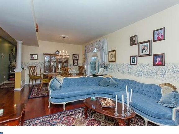 3rd image of 3422 Turnberry Ct