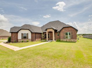 7009 Chisholm Ranch Dr, Enid, OK 73703