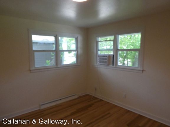 2nd image of 305 North Blvd #B