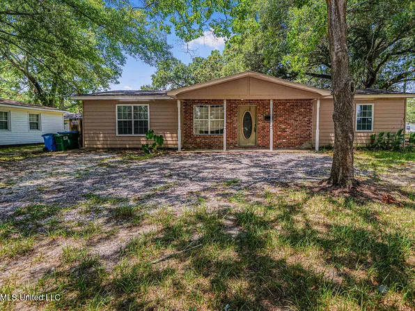 3215 Detroit Ave, Pascagoula, MS 39581