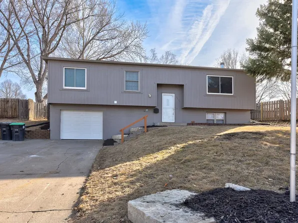 2411 N 190th Cir, Elkhorn, NE 68022