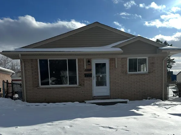 29021 Cambridge St, Garden City, MI 48135