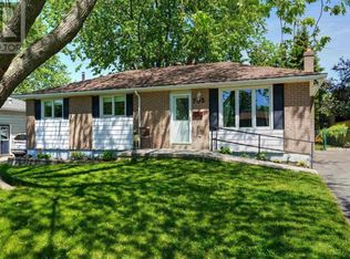 795 Aylmer Cres #1, Kingston, ON K7M 6E5
