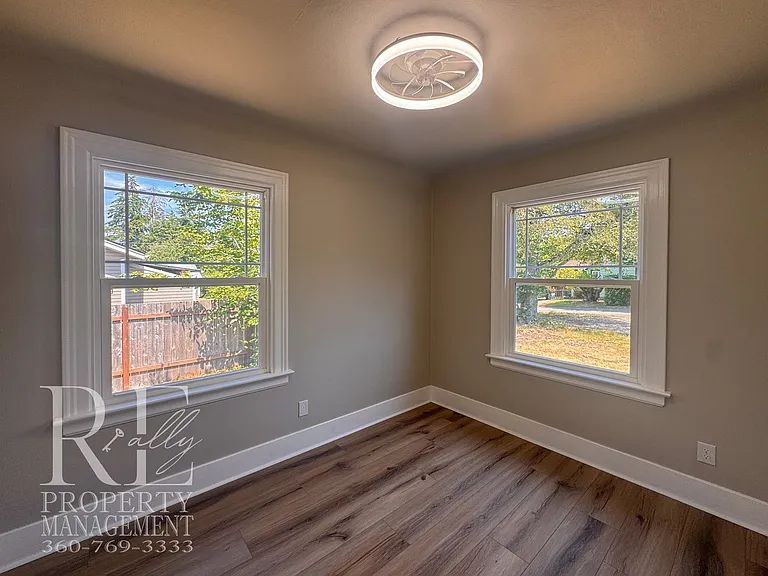 1005 Sidney Ave — Photo 20