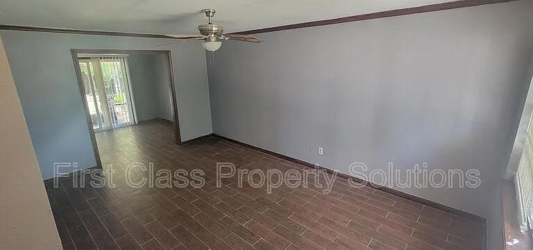 661 NW 16th St — Photo 8