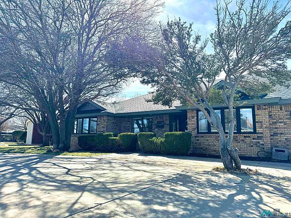 2nd image of 604 Anthony Dr