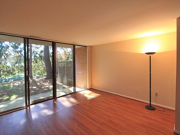 2nd image of 750 Quince Orchard Blvd APT T1