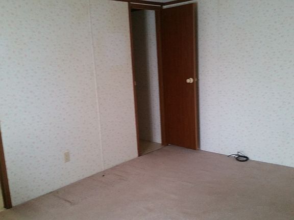 Master w/walk in closet