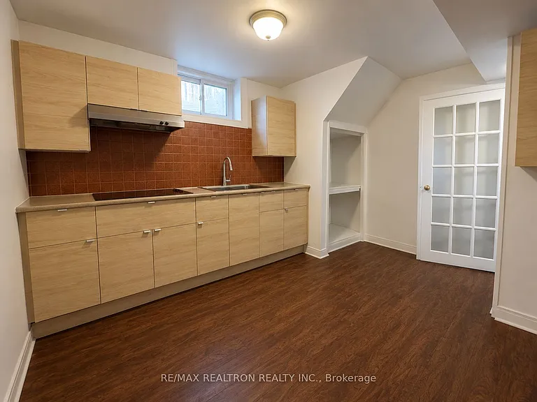 13 Aurora Heights Dr #BASEMENT — Photo 5
