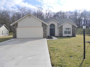 1909 Winesap Way, Kendallville, IN 46755