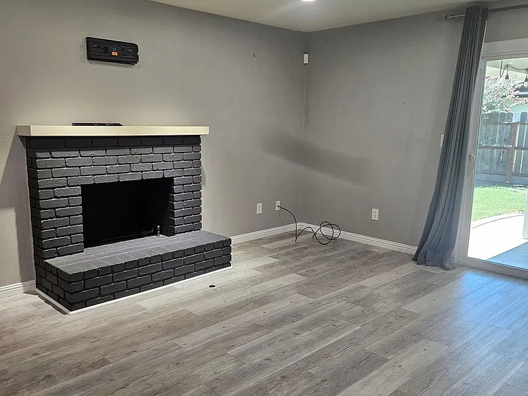 1509 Duportail Ave — Photo 6