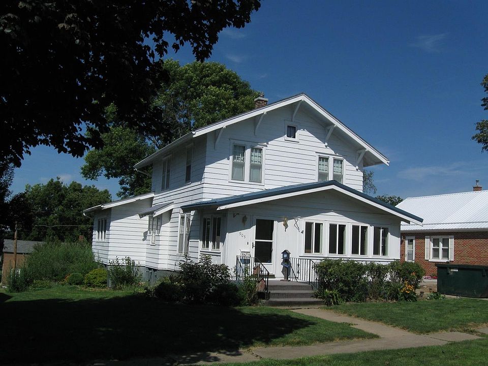 1st image of 905 Seymour St