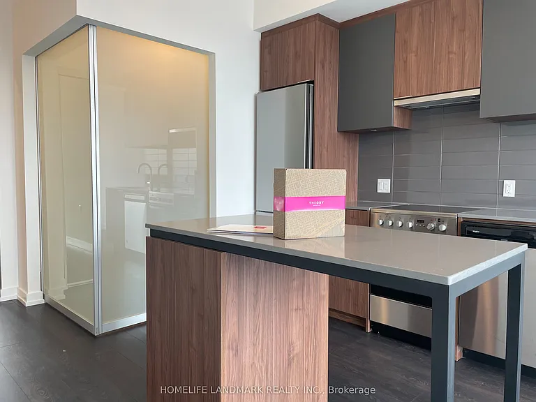 203 College St #3001 — Photo 5