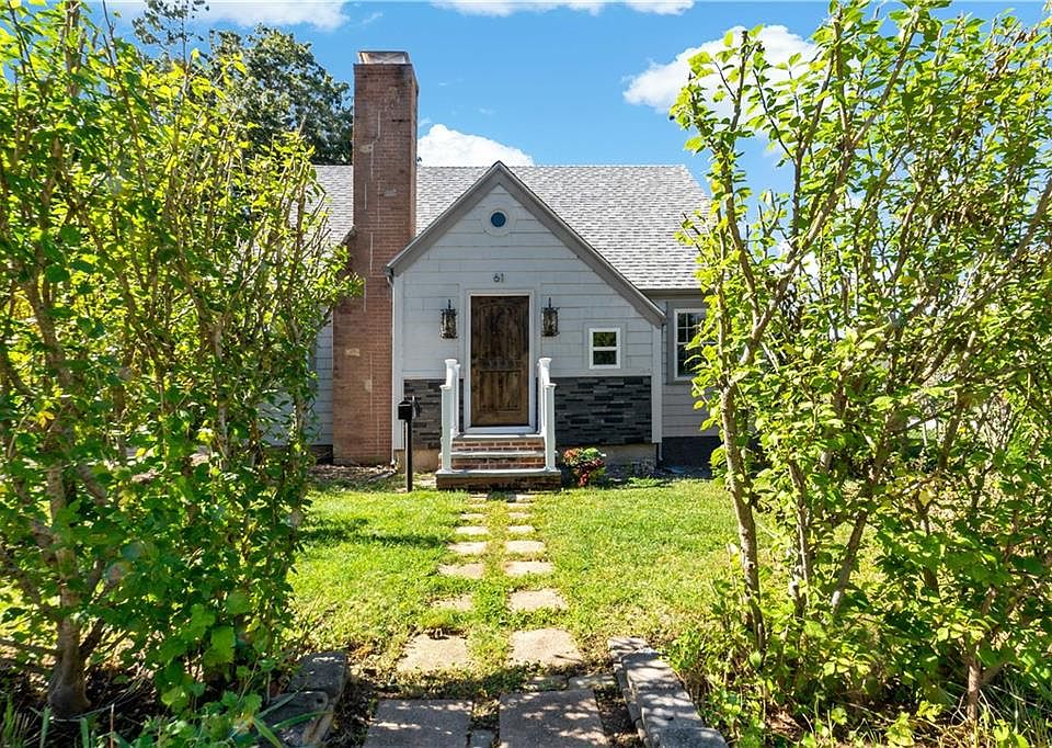61 Fairview Ave, Coventry, RI 02816 Zillow