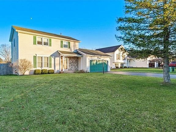 3rd image of 3336 Evergreen Cir
