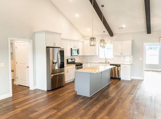 31 Loraine Way, Hurricane, WV 25526