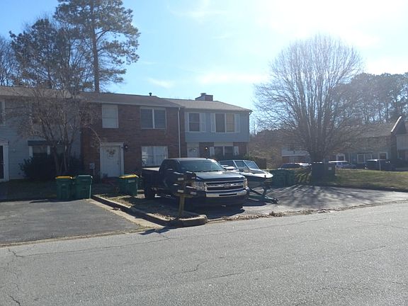 3rd image of 6466 Meadow Rue Dr