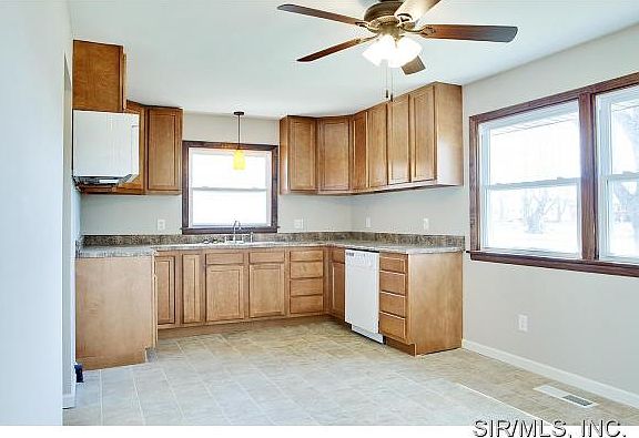 4th image of 1505 Glen Vista Dr