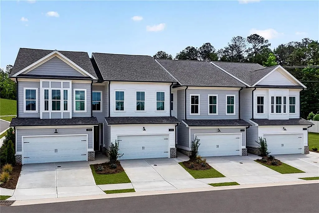3 bed, 2.5 bath, 1760 sqft, $2,400 — Photo 1
