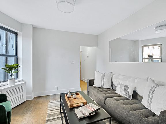 4th image of 414 W 49th St APT 2C