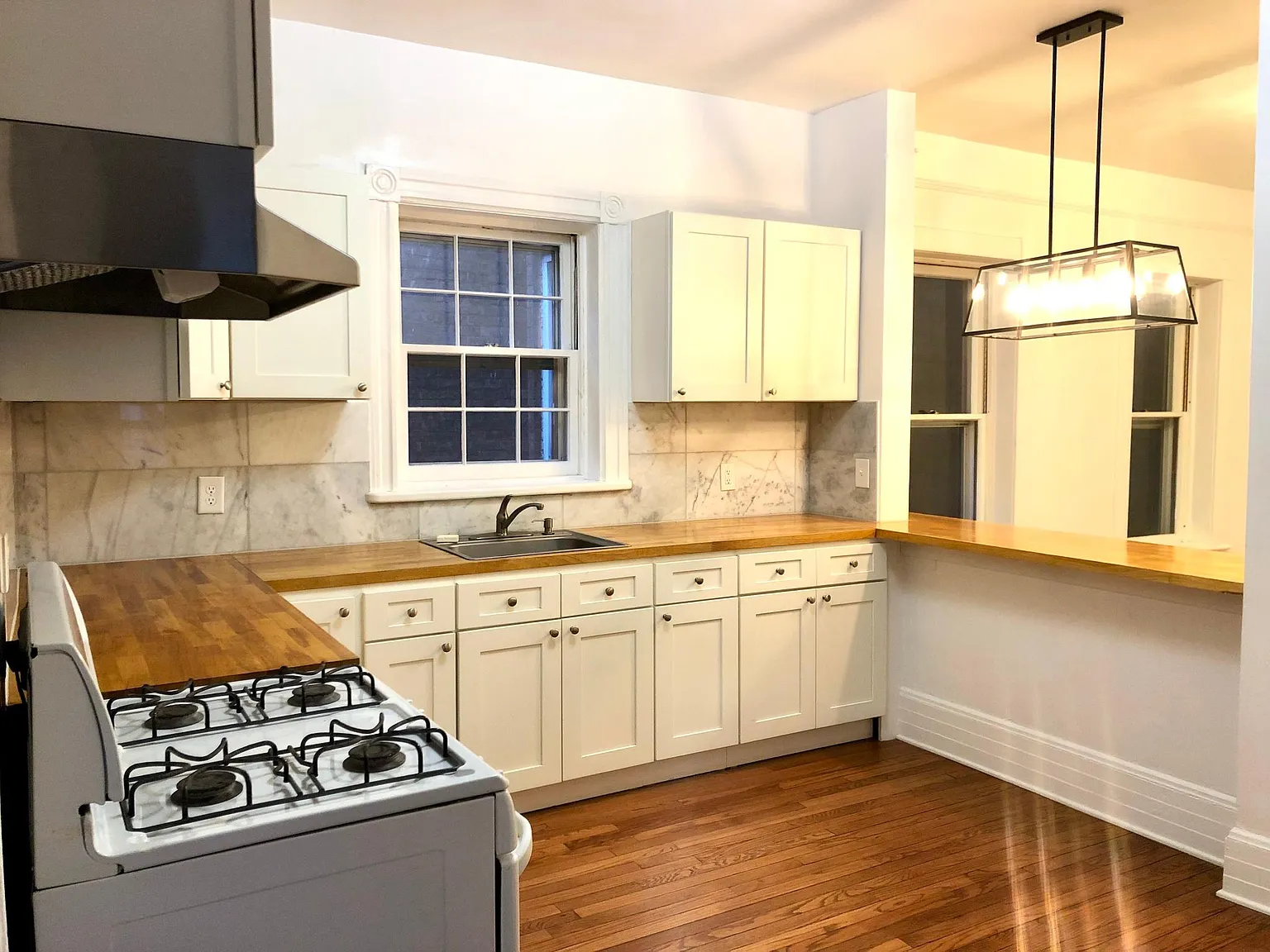 45 Henry Ave — Photo 2