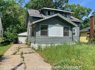 2221 Reynolds St, Muskegon Heights, MI 49444