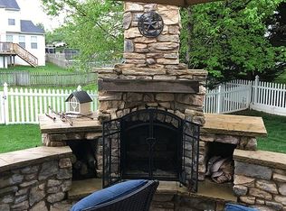 6990 Gillis Way, Gainesville, VA 20155