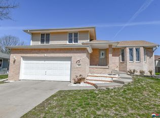 208 Groveland St, Lincoln, NE 68521