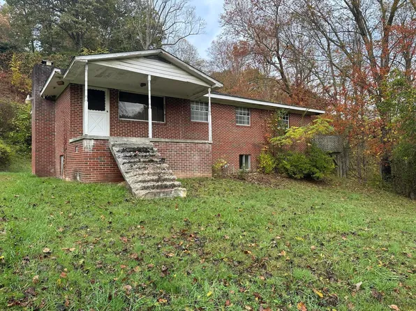 28 Wolfe Ln, Fayetteville, WV 25840