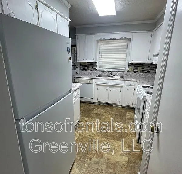 100 Pinebrook Rd #A — Photo 3
