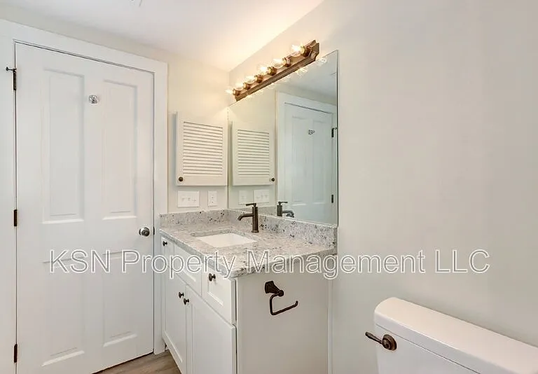 543 E Harris St — Photo 11