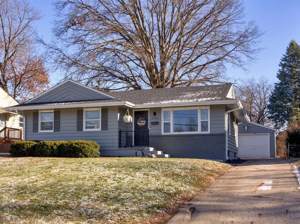 2725 62nd St, Des Moines, IA 50322