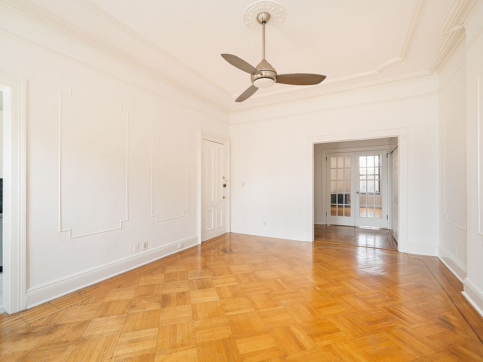 1st image of 215 Clermont Ave #2