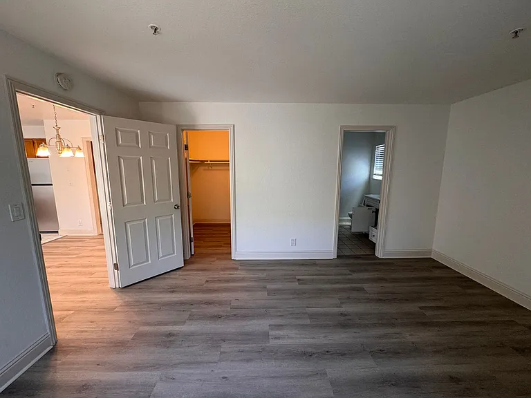 2056 Santa Rita St — Photo 6