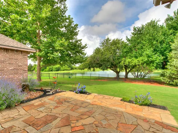 21258 Lake Shadows Dr, Edmond, OK 73012