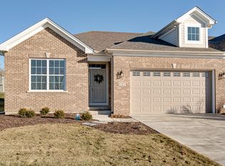 2727 Nicole Cir, Aurora, IL 60502